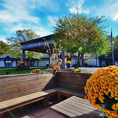 Best Western Saranac Lake Εξωτερικό φωτογραφία