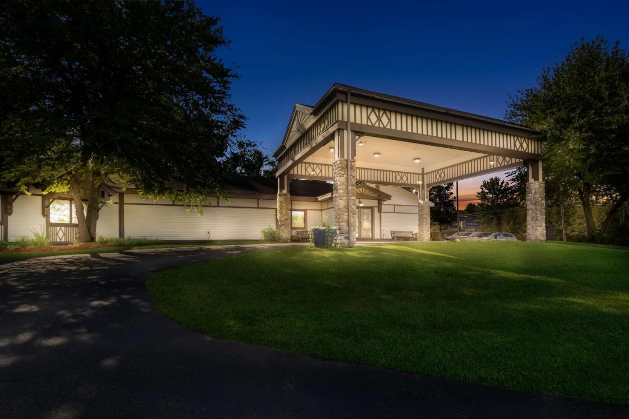 Best Western Saranac Lake Εξωτερικό φωτογραφία
